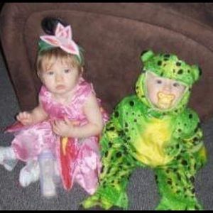 Frog costume 12-18months